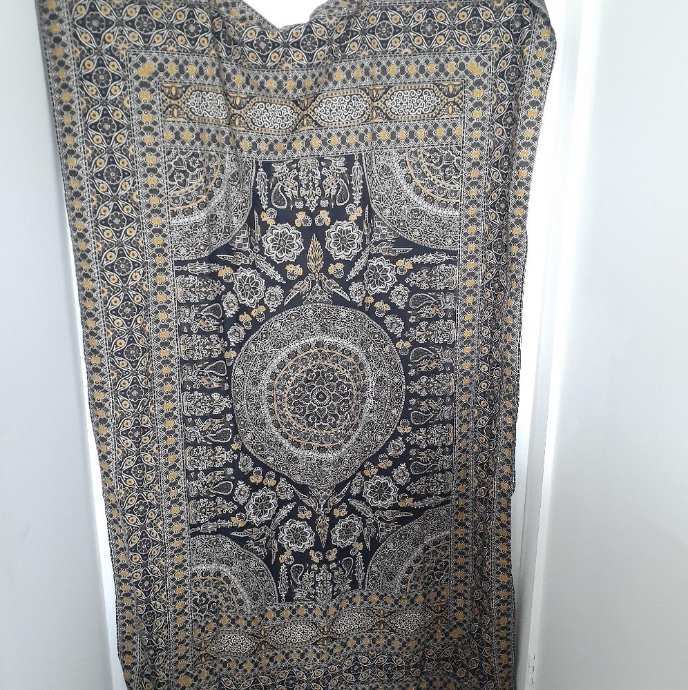 Scarf - Picture 2 of 6